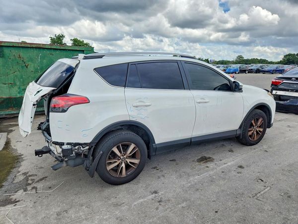 2018 TOYOTA RAV4 Adventure/XLE