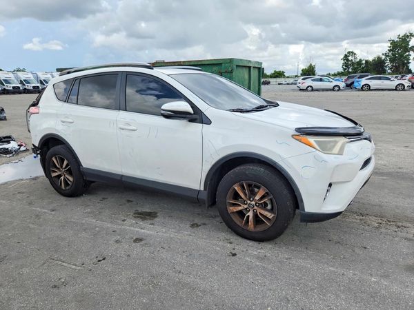2018 TOYOTA RAV4 Adventure/XLE