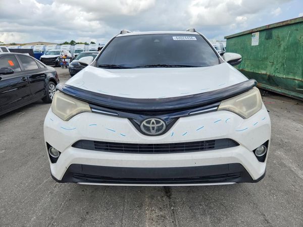 2018 TOYOTA RAV4 Adventure/XLE