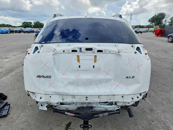 2018 TOYOTA RAV4 Adventure/XLE