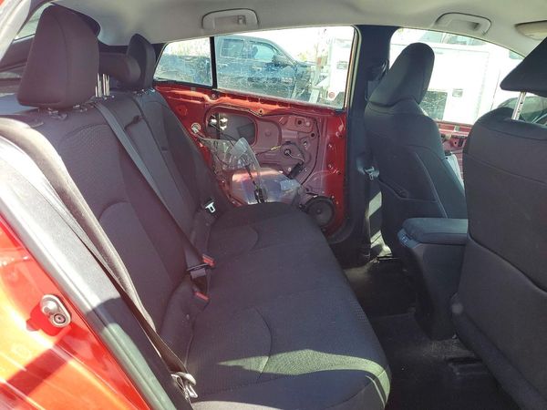 2019 TOYOTA PRIUS L/LE/XLE/LTD.