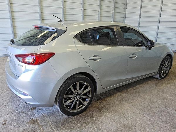 2018 MAZDA 3 Touring