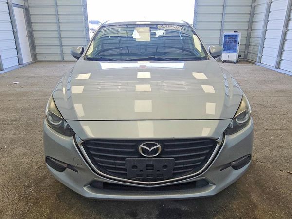 2018 MAZDA 3 Touring