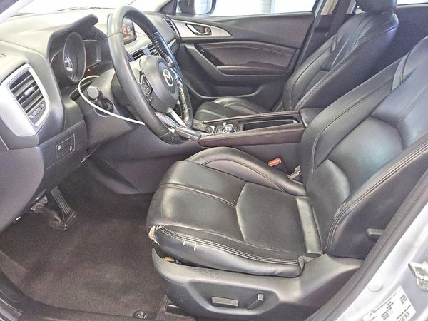 2018 MAZDA 3 Touring