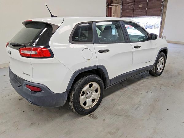 2015 JEEP CHEROKEE SPORT 4X4