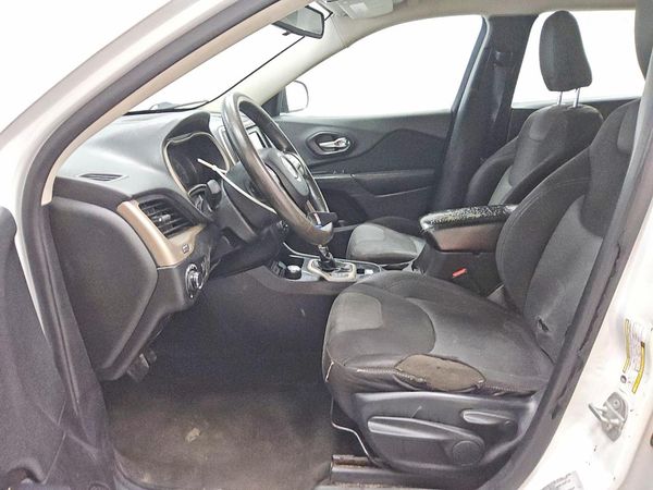 2015 JEEP CHEROKEE SPORT 4X4
