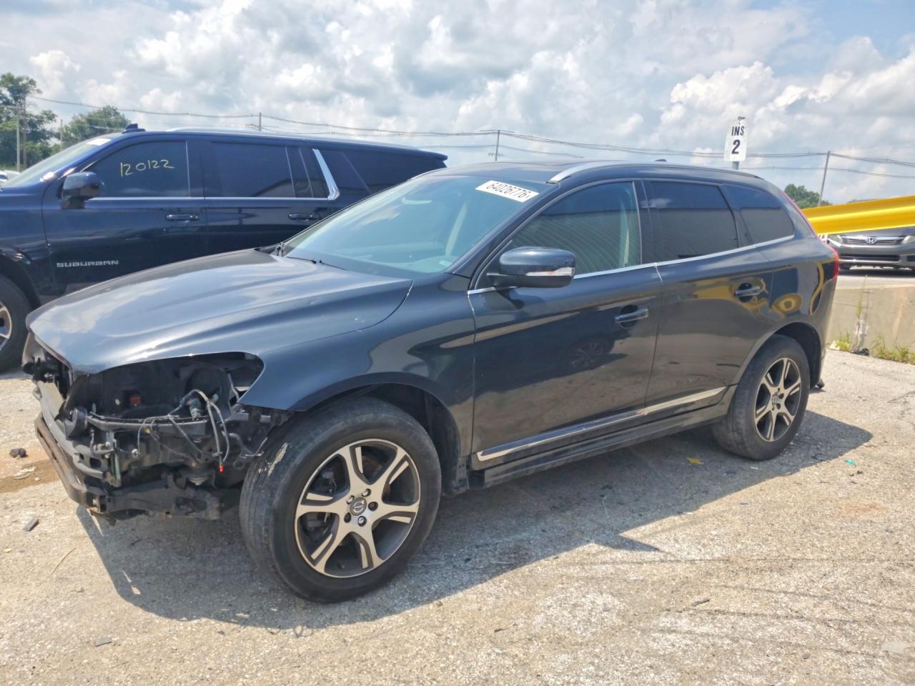 2015 VOLVO XC60 Premier (non R design)
