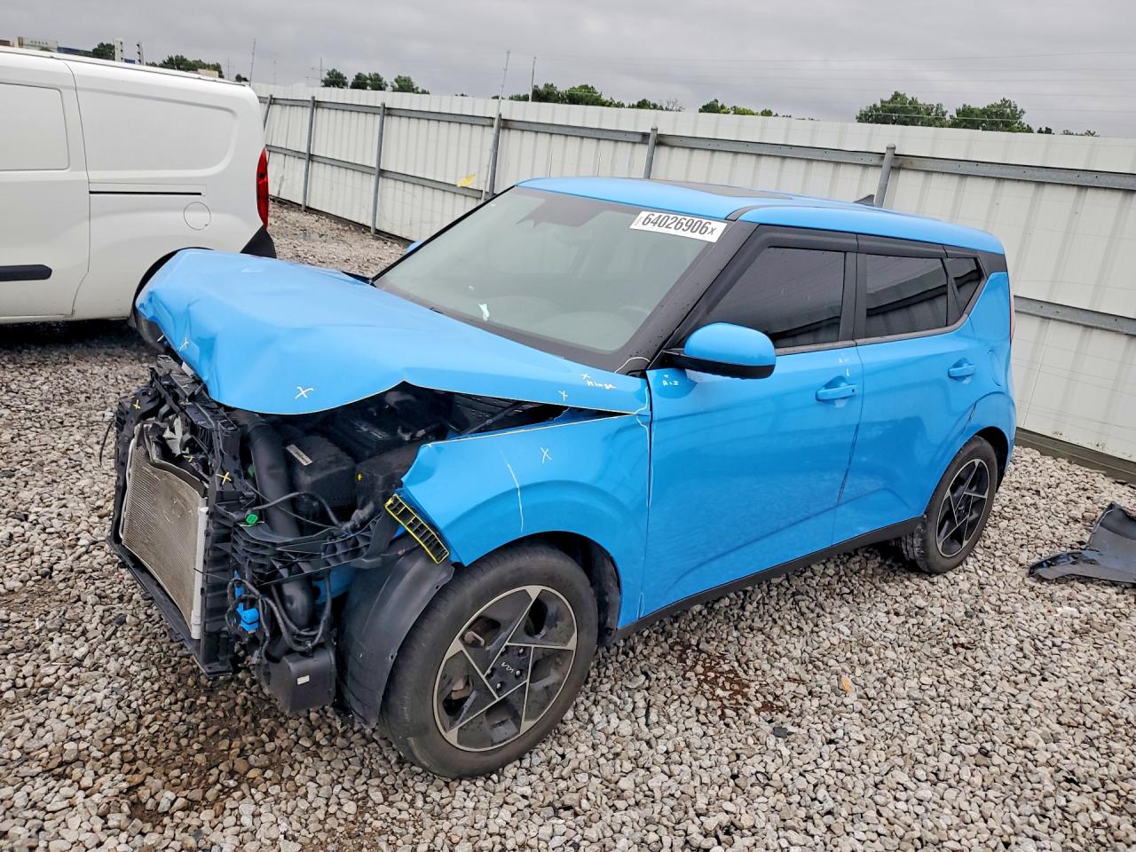 2023 KIA SOUL EX — Front 3/4