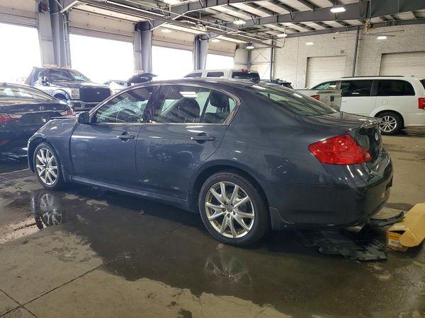 2013 INFINITI G37