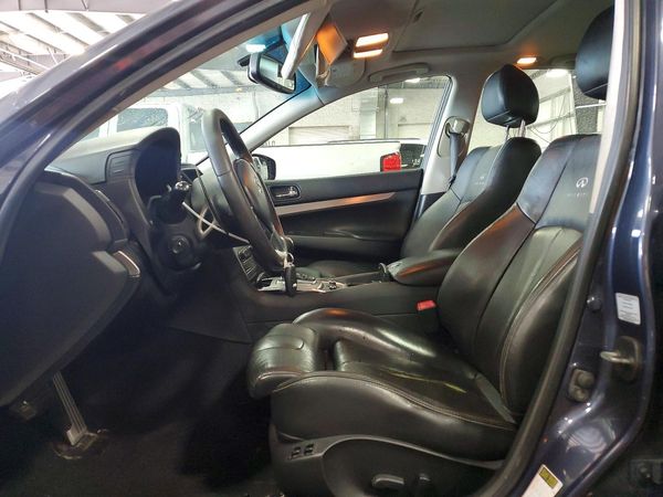 2013 INFINITI G37