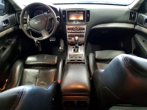 2013 INFINITI G37