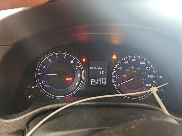 2013 INFINITI G37