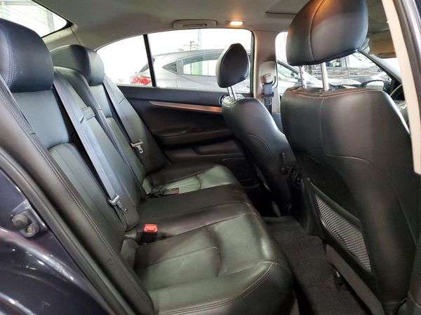 2013 INFINITI G37