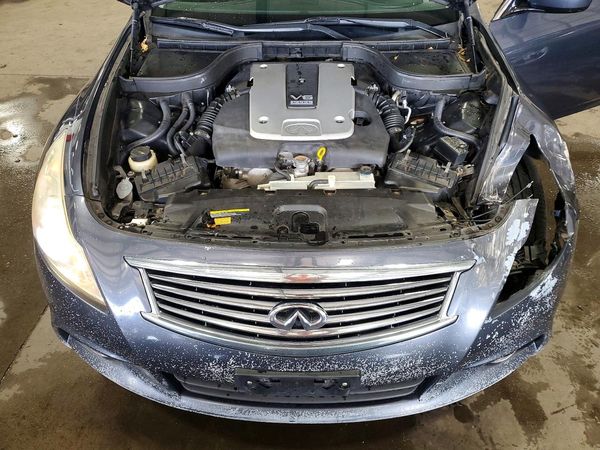 2013 INFINITI G37