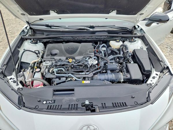 2025 TOYOTA CAMRY — Engine bay