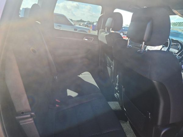 2021 JEEP GRAND CHEROKEE LAREDO 4X2