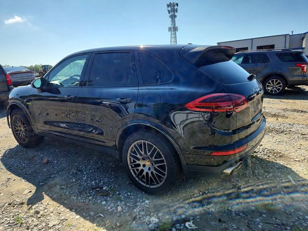 2017 PORSCHE CAYENNE