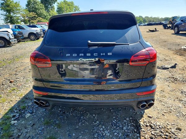 2017 PORSCHE CAYENNE