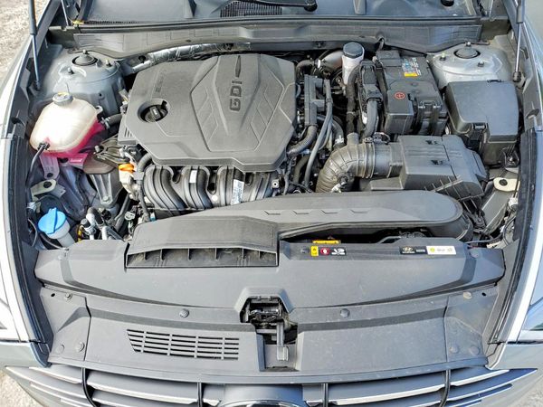 2023 HYUNDAI SONATA SE