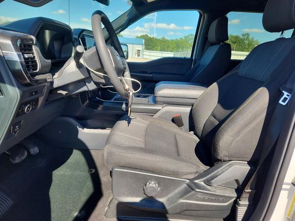 2025 FORD F150 STX