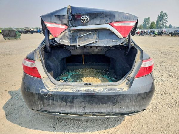 2015 TOYOTA CAMRY