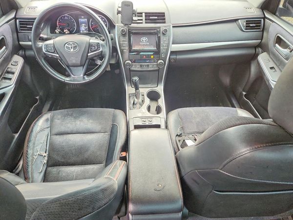 2015 TOYOTA CAMRY