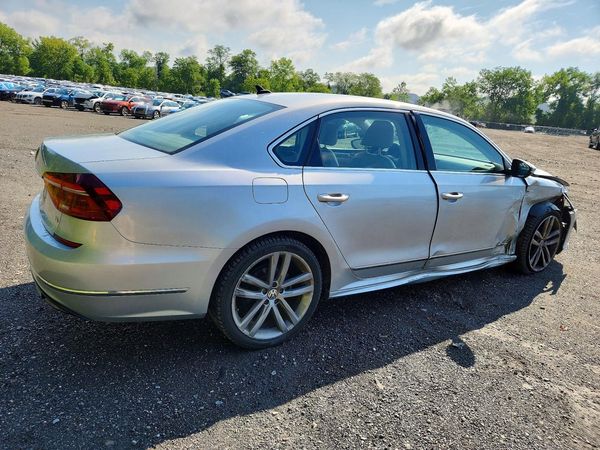2017 VOLKSWAGEN PASSAT