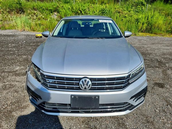 2017 VOLKSWAGEN PASSAT
