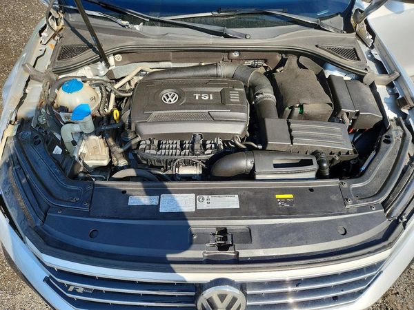 2017 VOLKSWAGEN PASSAT