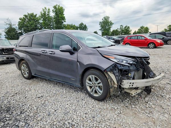 2021 TOYOTA SIENNA Platinum