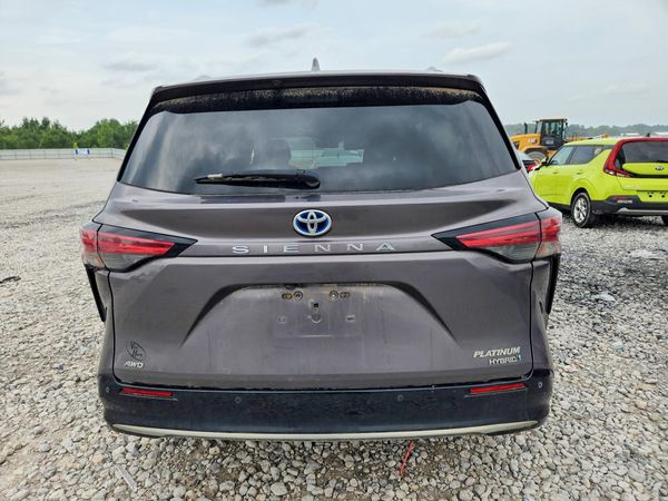 2021 TOYOTA SIENNA Platinum