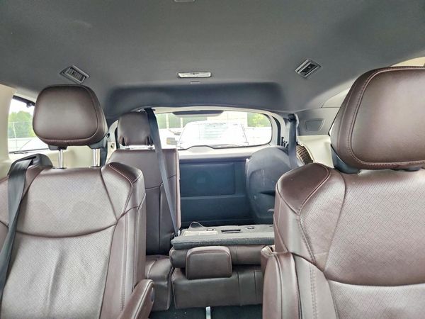 2021 TOYOTA SIENNA Platinum