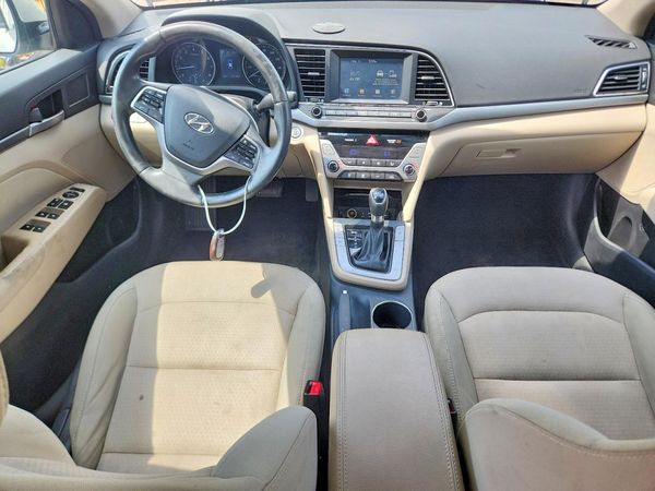 2017 HYUNDAI ELANTRA