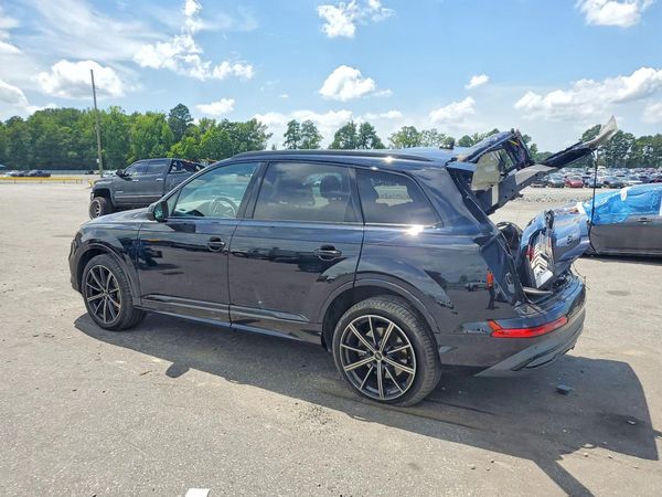 2021 AUDI Q7 quattro Premium Plus