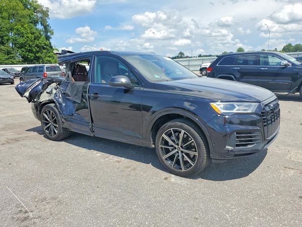 2021 AUDI Q7 quattro Premium Plus