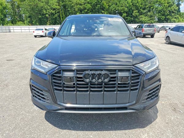 2021 AUDI Q7 quattro Premium Plus