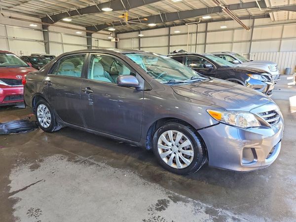 2013 TOYOTA COROLLA