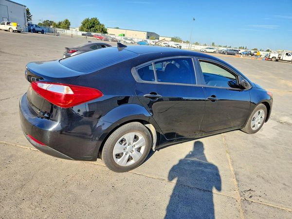 2016 KIA FORTE GL (Middle-Low Grade)