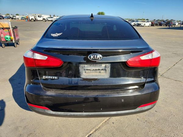2016 KIA FORTE GL (Middle-Low Grade)