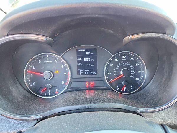 2016 KIA FORTE GL (Middle-Low Grade)
