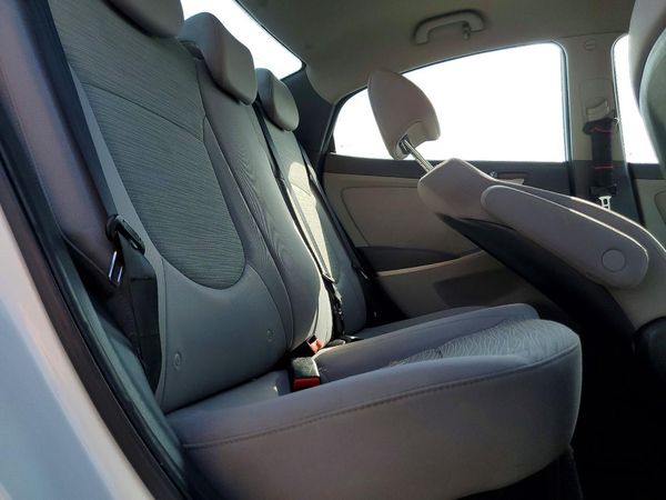 2017 HYUNDAI ACCENT SE Base