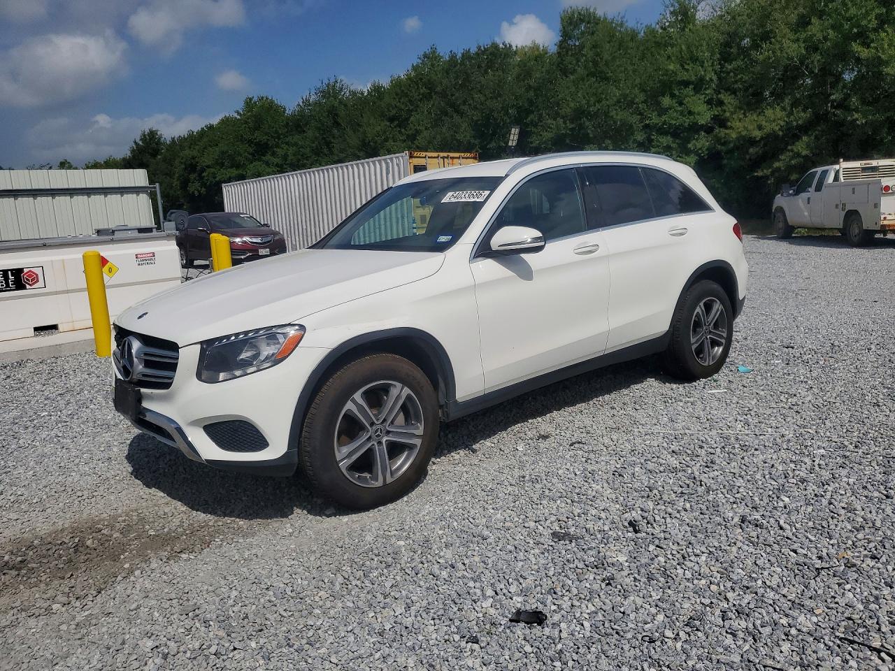 2019 MERCEDES-BENZ GLC-CLASS GLC300 — Front 3/4