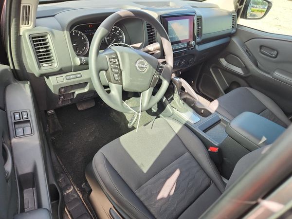 2022 NISSAN FRONTIER