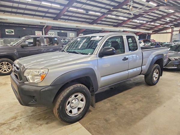 2015 TOYOTA TACOMA Delux Grade
