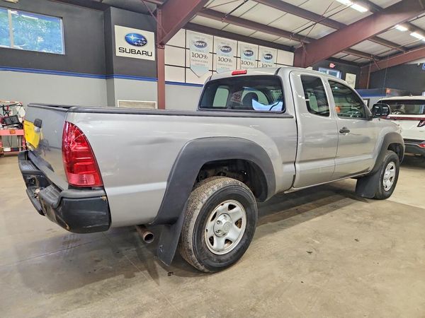 2015 TOYOTA TACOMA Delux Grade
