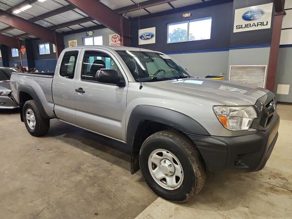 2015 TOYOTA TACOMA Delux Grade