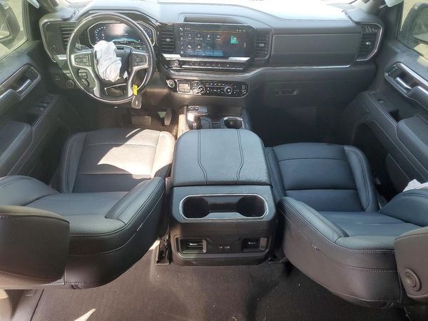 2023 CHEVROLET SILVERADO LT