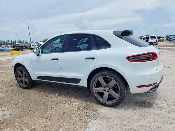 2018 PORSCHE MACAN