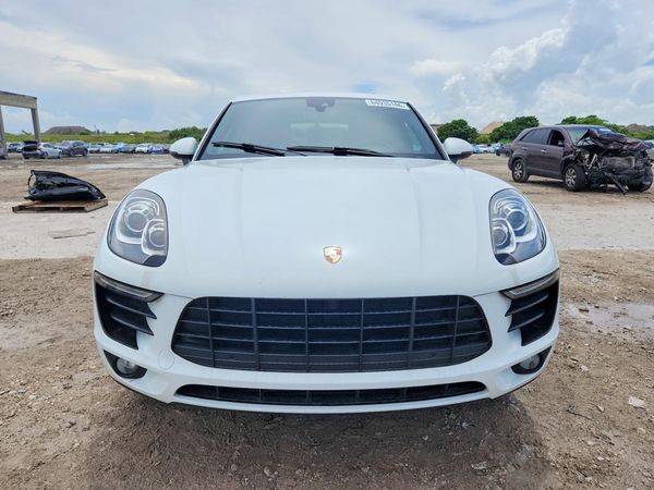 2018 PORSCHE MACAN