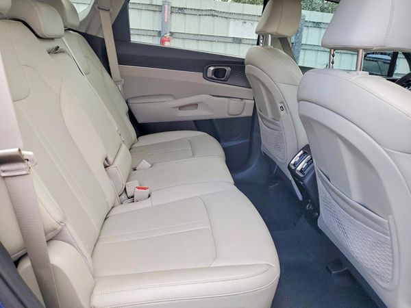 2023 KIA SORENTO